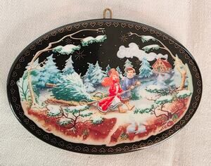 Vtg 1993 Hallmark Holiday Enchantment "Bringing Home the Tree Ornament NOS NIB